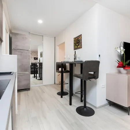 Volta Sea View רוביני