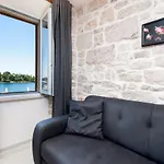 Volta Sea View דירה